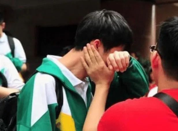 最低605!清华北大录取分数线公布,原来名校想得到我这么难,高考672分,没上清华被父亲强迫复读,分数出来全家懵了休闲区蓝鸢梦想 - Www.slyday.coM 最低605!清华北大录取分数线公布,原来名校想得到我这么难,高考672分,没上清华被父亲强迫复读,分数出来全家懵了休闲区蓝鸢梦想 - Www.slyday.coM