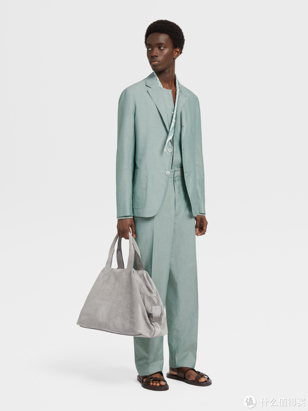 头部大牌西服为啥那么贵?除了品牌溢价原来还有这么多学问!别杠,杠就是我说的不对!休闲区蓝鸢梦想 - Www.slyday.coM 头部大牌西服为啥那么贵?除了品牌溢价原来还有这么多学问!别杠,杠就是我说的不对!休闲区蓝鸢梦想 - Www.slyday.coM