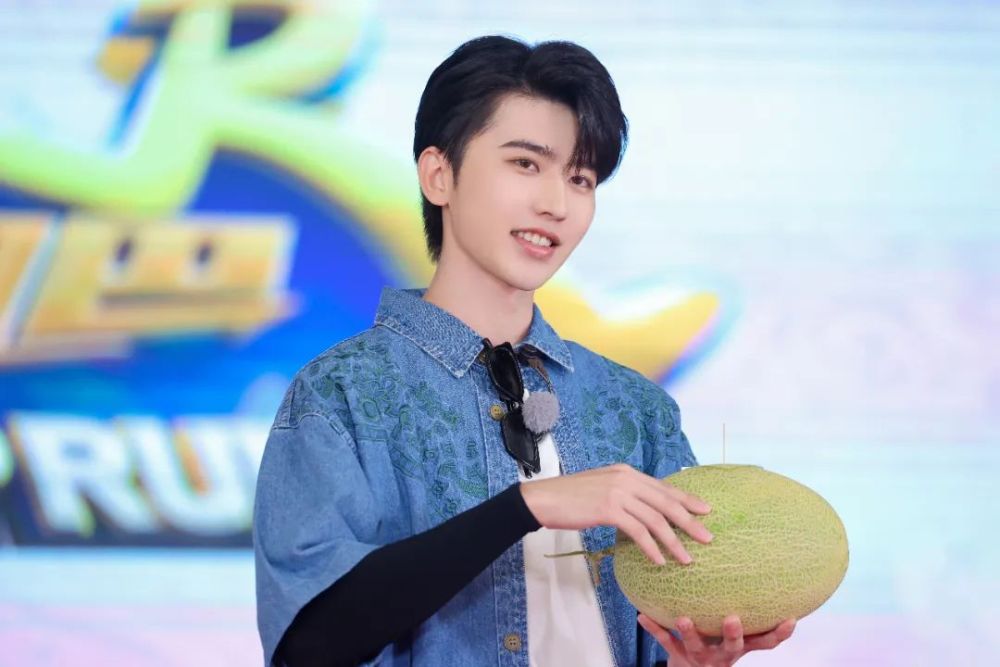 《奔跑吧》走进吐鲁番打造“大漠落日限定舞台”,兄弟团挑战蔡徐坤新歌舞蹈休闲区蓝鸢梦想 - Www.slyday.coM 《奔跑吧》走进吐鲁番打造“大漠落日限定舞台”,兄弟团挑战蔡徐坤新歌舞蹈休闲区蓝鸢梦想 - Www.slyday.coM