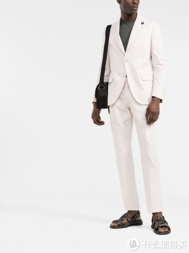 头部大牌西服为啥那么贵?除了品牌溢价原来还有这么多学问!别杠,杠就是我说的不对!休闲区蓝鸢梦想 - Www.slyday.coM 头部大牌西服为啥那么贵?除了品牌溢价原来还有这么多学问!别杠,杠就是我说的不对!休闲区蓝鸢梦想 - Www.slyday.coM