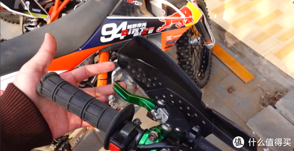 最野的男人爱玩啥?车评人为何被二年级学生吊打!休闲区蓝鸢梦想 - Www.slyday.coM 最野的男人爱玩啥?车评人为何被二年级学生吊打!休闲区蓝鸢梦想 - Www.slyday.coM