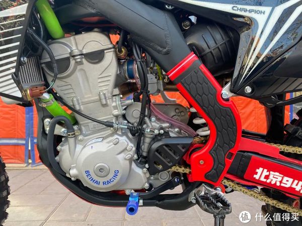 最野的男人爱玩啥?车评人为何被二年级学生吊打!休闲区蓝鸢梦想 - Www.slyday.coM 最野的男人爱玩啥?车评人为何被二年级学生吊打!休闲区蓝鸢梦想 - Www.slyday.coM