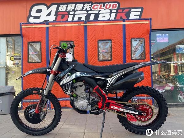 最野的男人爱玩啥?车评人为何被二年级学生吊打!休闲区蓝鸢梦想 - Www.slyday.coM 最野的男人爱玩啥?车评人为何被二年级学生吊打!休闲区蓝鸢梦想 - Www.slyday.coM