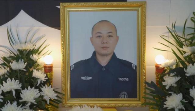 淮安“7.6”暴力袭警案中牺牲民警王涛、辅警安业雷被追认为烈士休闲区蓝鸢梦想 - Www.slyday.coM 淮安“7.6”暴力袭警案中牺牲民警王涛、辅警安业雷被追认为烈士休闲区蓝鸢梦想 - Www.slyday.coM