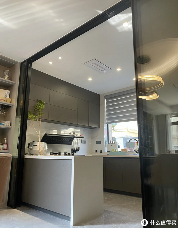 这一届年轻人,为什么这么喜欢“开放式厨房”?休闲区蓝鸢梦想 - Www.slyday.coM 这一届年轻人,为什么这么喜欢“开放式厨房”?休闲区蓝鸢梦想 - Www.slyday.coM