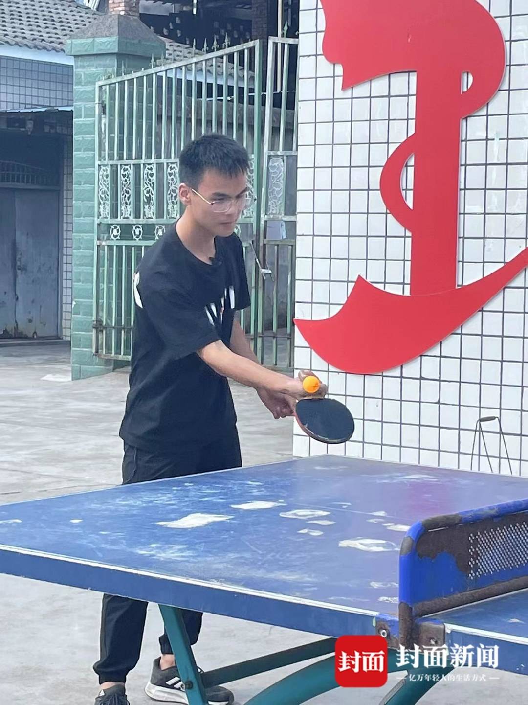 对话住敬老院10年考上医学院的男孩:我和大家没什么不一样休闲区蓝鸢梦想 - Www.slyday.coM 对话住敬老院10年考上医学院的男孩:我和大家没什么不一样休闲区蓝鸢梦想 - Www.slyday.coM