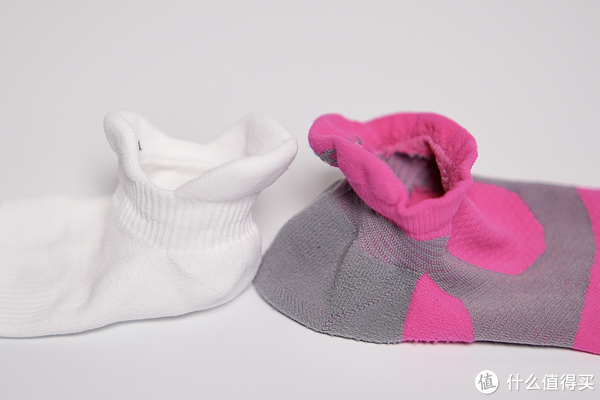 9块9的迪卡侬和上百块钱的运动袜区别到底有多大?休闲区蓝鸢梦想 - Www.slyday.coM 9块9的迪卡侬和上百块钱的运动袜区别到底有多大?休闲区蓝鸢梦想 - Www.slyday.coM