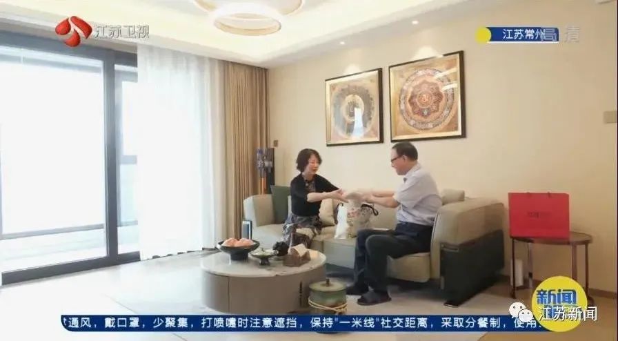 20年前丈夫瞒着妻子做了这事!妻子知道后不但支持,还和他“竞赛”……休闲区蓝鸢梦想 - Www.slyday.coM 20年前丈夫瞒着妻子做了这事!妻子知道后不但支持,还和他“竞赛”……休闲区蓝鸢梦想 - Www.slyday.coM