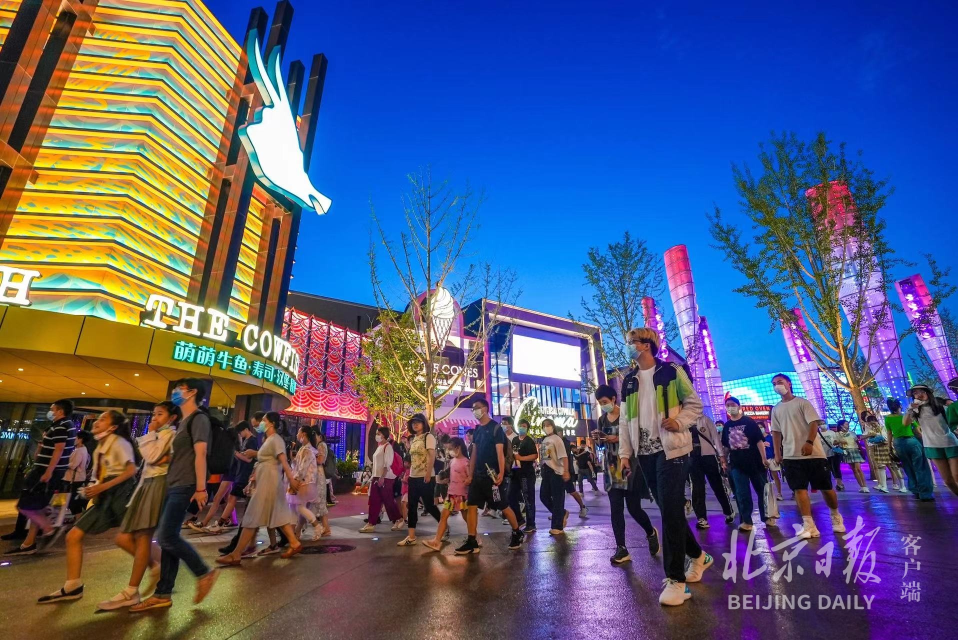 环球短剧城，全球文化交汇的舞台