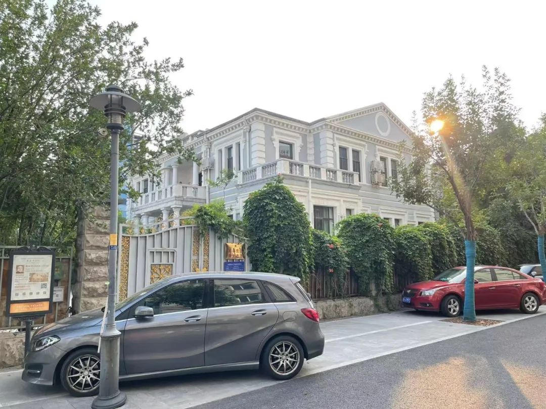 暗战、密会、搭伙……意风区百年前的邻里关系,剧本都不敢这么写!休闲区蓝鸢梦想 - Www.slyday.coM 暗战、密会、搭伙……意风区百年前的邻里关系,剧本都不敢这么写!休闲区蓝鸢梦想 - Www.slyday.coM