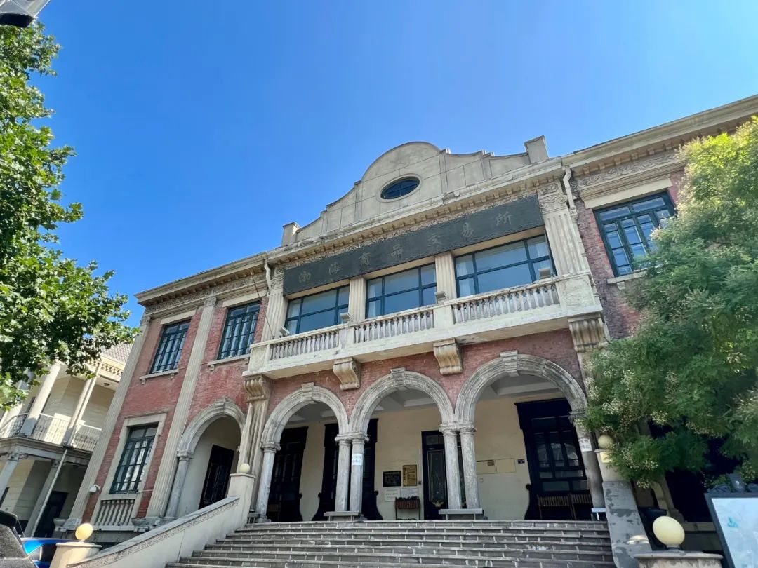 暗战、密会、搭伙……意风区百年前的邻里关系,剧本都不敢这么写!休闲区蓝鸢梦想 - Www.slyday.coM 暗战、密会、搭伙……意风区百年前的邻里关系,剧本都不敢这么写!休闲区蓝鸢梦想 - Www.slyday.coM