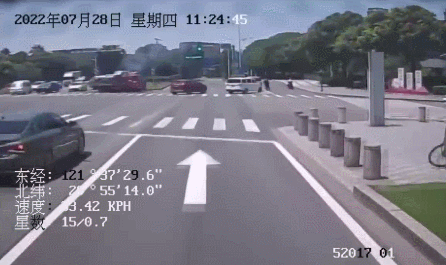 宁波街头,一群素不相识的人冲了上去!休闲区蓝鸢梦想 - Www.slyday.coM 宁波街头,一群素不相识的人冲了上去!休闲区蓝鸢梦想 - Www.slyday.coM