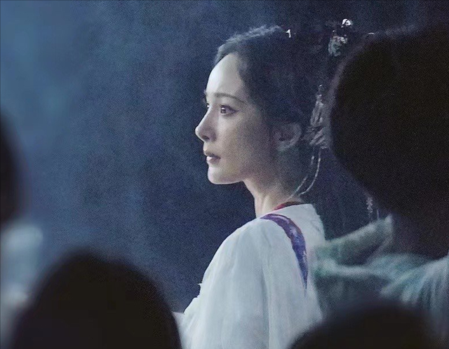 杨幂《狐妖》新路透曝光,造型过分网游风,网友称好像唐雪见休闲区蓝鸢梦想 - Www.slyday.coM 杨幂《狐妖》新路透曝光,造型过分网游风,网友称好像唐雪见休闲区蓝鸢梦想 - Www.slyday.coM