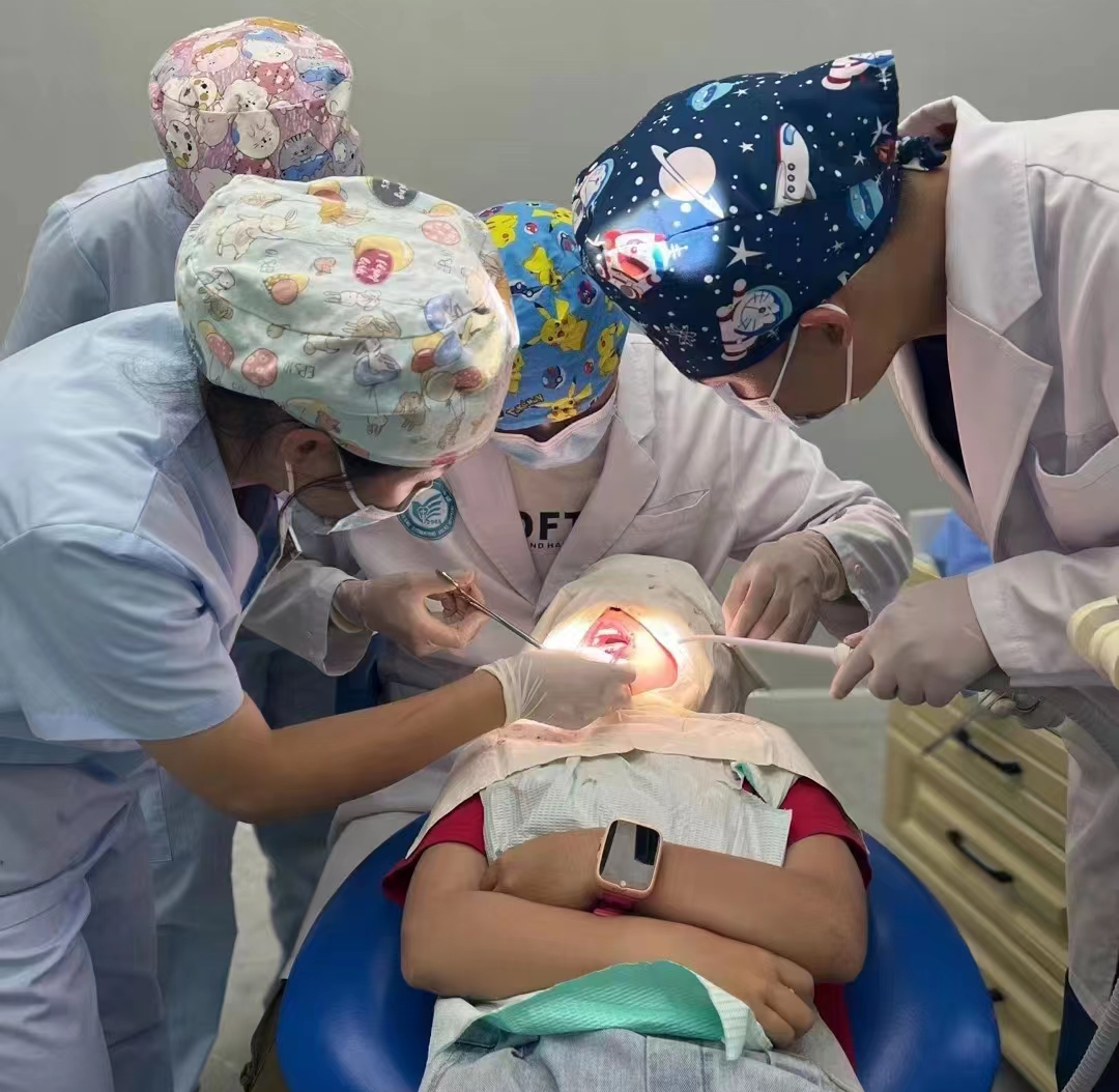 【遭遇】固原8岁女孩被电动车撞倒摔断牙齿!对方竟扬长而去…休闲区蓝鸢梦想 - Www.slyday.coM 【遭遇】固原8岁女孩被电动车撞倒摔断牙齿!对方竟扬长而去…休闲区蓝鸢梦想 - Www.slyday.coM