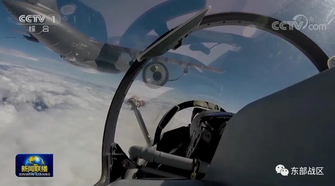 东部战区闻令而动,上百架战机演训震撼现场休闲区蓝鸢梦想 - Www.slyday.coM 东部战区闻令而动,上百架战机演训震撼现场休闲区蓝鸢梦想 - Www.slyday.coM