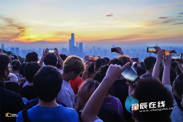 星城之夏⑨梁山:总要和你爱的人到岳麓山顶看一次日出吧!休闲区蓝鸢梦想 - Www.slyday.coM 星城之夏⑨梁山:总要和你爱的人到岳麓山顶看一次日出吧!休闲区蓝鸢梦想 - Www.slyday.coM