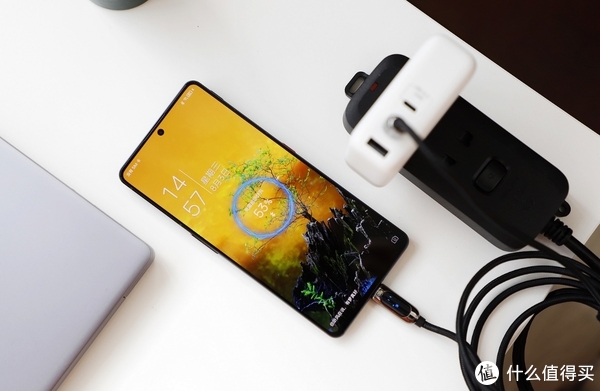 出门带一个就够了!IDMIX 140W氮化镓充电器套装测评休闲区蓝鸢梦想 - Www.slyday.coM 出门带一个就够了!IDMIX 140W氮化镓充电器套装测评休闲区蓝鸢梦想 - Www.slyday.coM