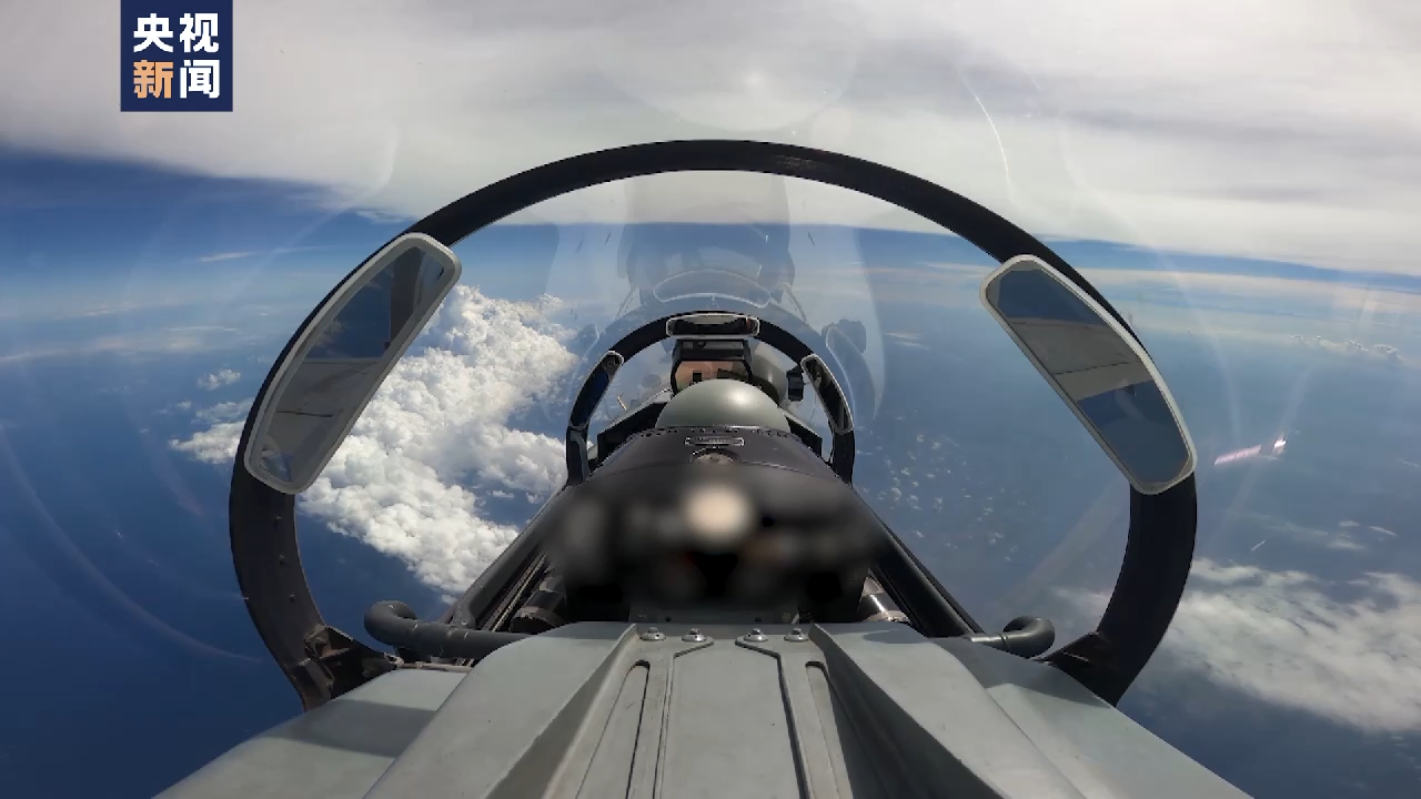 东部战区公布运油20空中加油画面休闲区蓝鸢梦想 - Www.slyday.coM 东部战区公布运油20空中加油画面休闲区蓝鸢梦想 - Www.slyday.coM