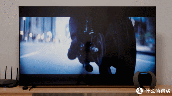 挂在脖子上的家庭影院是什么体验?索尼颈挂式音箱SRS休闲区蓝鸢梦想 - Www.slyday.coM 挂在脖子上的家庭影院是什么体验?索尼颈挂式音箱SRS休闲区蓝鸢梦想 - Www.slyday.coM