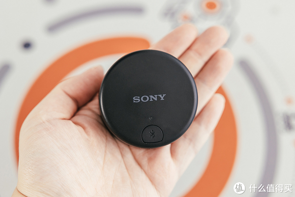 挂在脖子上的家庭影院是什么体验?索尼颈挂式音箱SRS休闲区蓝鸢梦想 - Www.slyday.coM 挂在脖子上的家庭影院是什么体验?索尼颈挂式音箱SRS休闲区蓝鸢梦想 - Www.slyday.coM