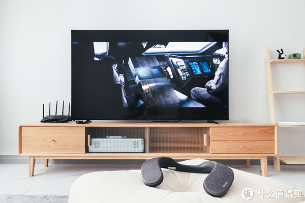 挂在脖子上的家庭影院是什么体验?索尼颈挂式音箱SRS休闲区蓝鸢梦想 - Www.slyday.coM 挂在脖子上的家庭影院是什么体验?索尼颈挂式音箱SRS休闲区蓝鸢梦想 - Www.slyday.coM