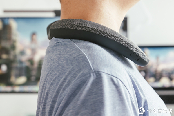 挂在脖子上的家庭影院是什么体验?索尼颈挂式音箱SRS休闲区蓝鸢梦想 - Www.slyday.coM 挂在脖子上的家庭影院是什么体验?索尼颈挂式音箱SRS休闲区蓝鸢梦想 - Www.slyday.coM