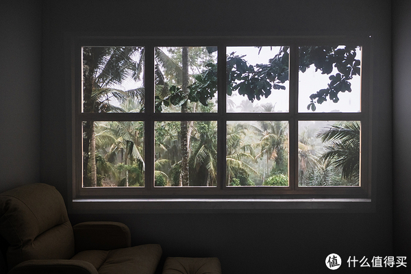 挂在脖子上的家庭影院是什么体验?索尼颈挂式音箱SRS休闲区蓝鸢梦想 - Www.slyday.coM 挂在脖子上的家庭影院是什么体验?索尼颈挂式音箱SRS休闲区蓝鸢梦想 - Www.slyday.coM