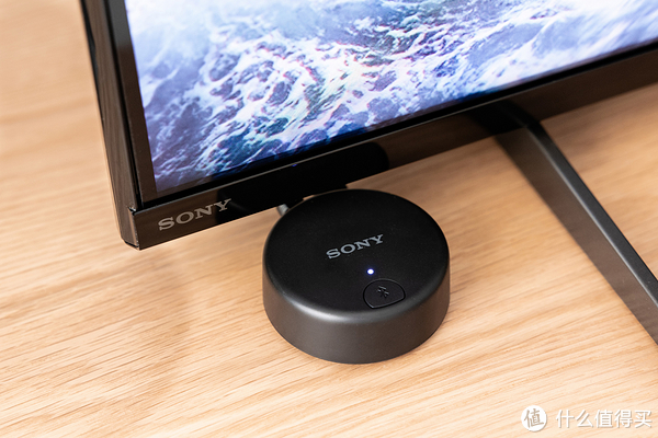 挂在脖子上的家庭影院是什么体验?索尼颈挂式音箱SRS休闲区蓝鸢梦想 - Www.slyday.coM 挂在脖子上的家庭影院是什么体验?索尼颈挂式音箱SRS休闲区蓝鸢梦想 - Www.slyday.coM