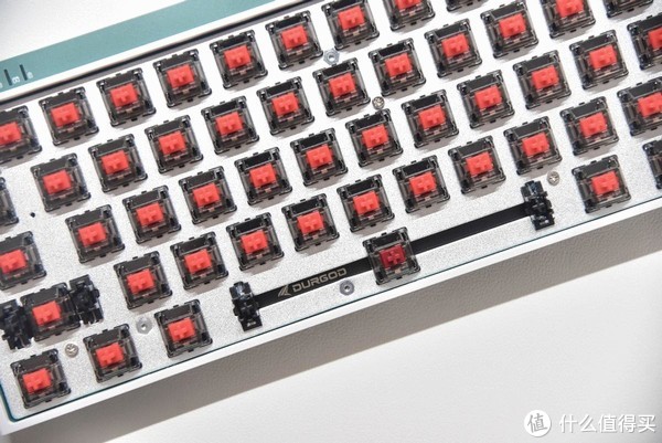 完全拆解,这就是你们想要的好看、极简机械键盘,看你还买不买休闲区蓝鸢梦想 - Www.slyday.coM 完全拆解,这就是你们想要的好看、极简机械键盘,看你还买不买休闲区蓝鸢梦想 - Www.slyday.coM