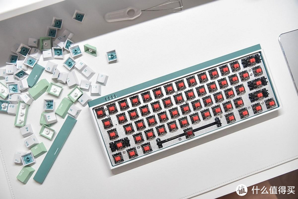 完全拆解,这就是你们想要的好看、极简机械键盘,看你还买不买休闲区蓝鸢梦想 - Www.slyday.coM 完全拆解,这就是你们想要的好看、极简机械键盘,看你还买不买休闲区蓝鸢梦想 - Www.slyday.coM
