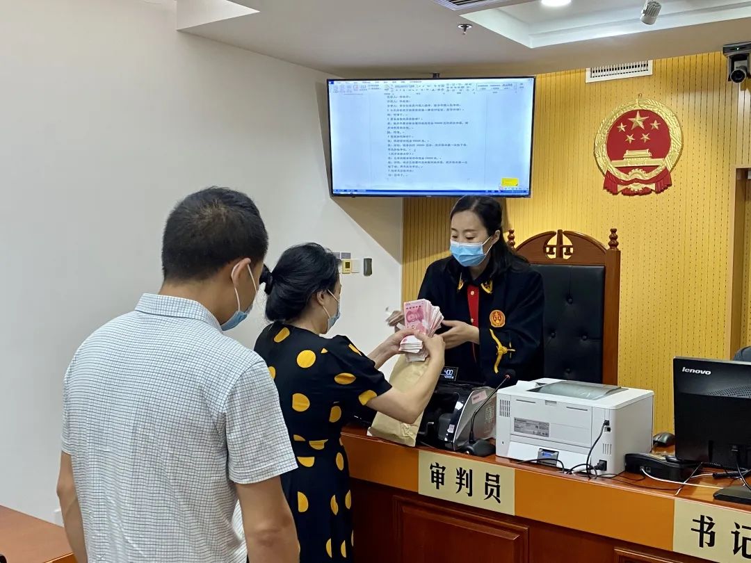 她说:手中每个案子都是当事人的人生休闲区蓝鸢梦想 - Www.slyday.coM 她说:手中每个案子都是当事人的人生休闲区蓝鸢梦想 - Www.slyday.coM