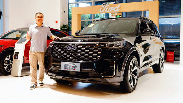 新款福特探险者彻底本土化 外饰内敛 1.1米带鱼屏 后排电动座椅