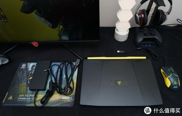 与REACT一起战斗:微星神枪手15 彩虹六号:异种联名款游戏笔记本3 与REACT一起战斗:微星神枪手15 彩虹六号:异种联名款游戏笔记本