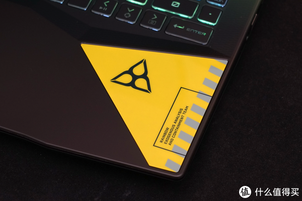 与REACT一起战斗:微星神枪手15 彩虹六号:异种联名款游戏笔记本20 与REACT一起战斗:微星神枪手15 彩虹六号:异种联名款游戏笔记本