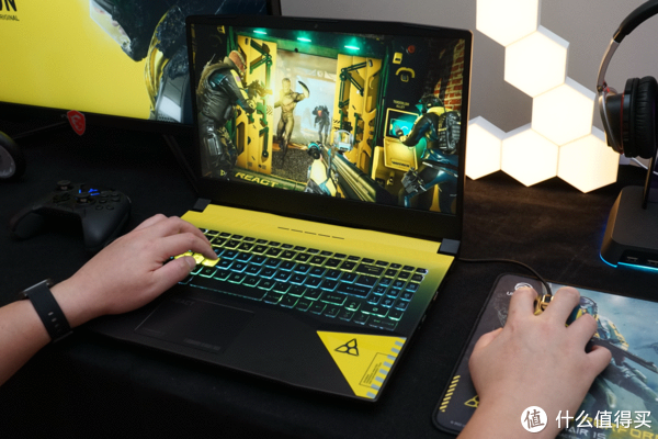 与REACT一起战斗:微星神枪手15 彩虹六号:异种联名款游戏笔记本41 与REACT一起战斗:微星神枪手15 彩虹六号:异种联名款游戏笔记本