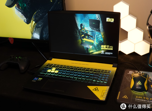 与REACT一起战斗:微星神枪手15 彩虹六号:异种联名款游戏笔记本30 与REACT一起战斗:微星神枪手15 彩虹六号:异种联名款游戏笔记本