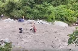 四川彭州“8·13”山洪灾害:3名重伤人员抢救无效死亡 遇难人数增至7人休闲区蓝鸢梦想 - Www.slyday.coM 四川彭州“8·13”山洪灾害:3名重伤人员抢救无效死亡 遇难人数增至7人休闲区蓝鸢梦想 - Www.slyday.coM