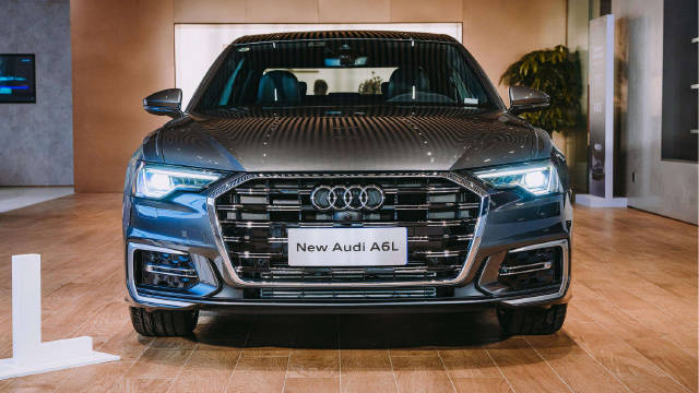 久等了！新款奥迪A6L已到店，2.0T插混，367马力配quattro四驱
