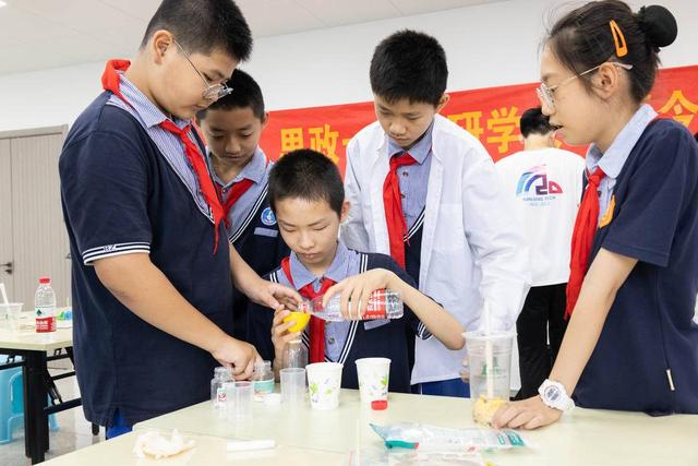 大、中、小学生同上一堂课,南京工业大学开展思政一体化研学实践休闲区蓝鸢梦想 - Www.slyday.coM 大、中、小学生同上一堂课,南京工业大学开展思政一体化研学实践休闲区蓝鸢梦想 - Www.slyday.coM