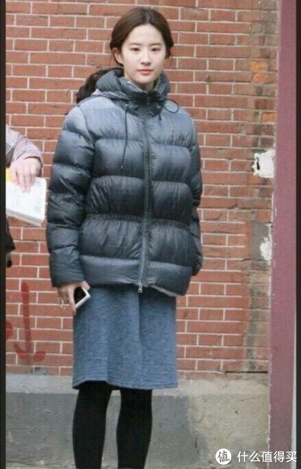 刘亦菲穿了10年的羽绒服,是什么牌子?休闲区蓝鸢梦想 - Www.slyday.coM 刘亦菲穿了10年的羽绒服,是什么牌子?休闲区蓝鸢梦想 - Www.slyday.coM