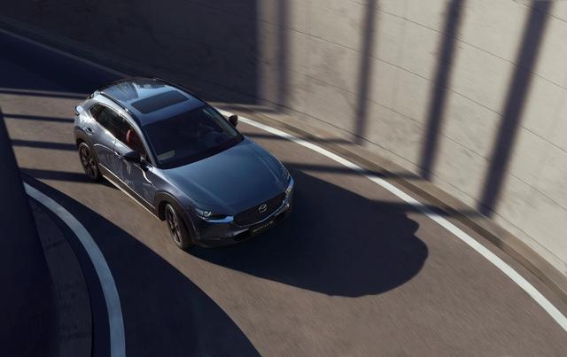 全面黑化,马自达3/CX休闲区蓝鸢梦想 - Www.slyday.coM 全面黑化,马自达3/CX休闲区蓝鸢梦想 - Www.slyday.coM