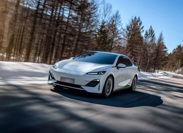 深蓝SL03/零跑C01/海豹/小鹏P5,国产最好的中级车会是谁?