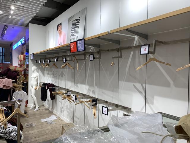 7月中旬的Gap上海卢湾凯德晶萃广场店 受访者供图