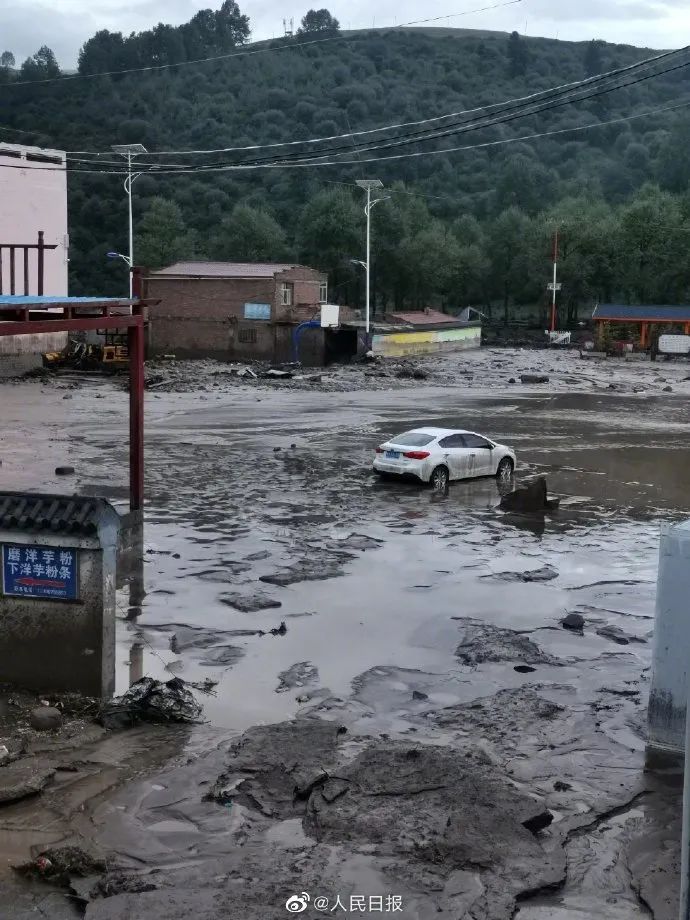 揪心!青海大通县山洪灾害已致16人遇难,直击救援现场→休闲区蓝鸢梦想 - Www.slyday.coM 揪心!青海大通县山洪灾害已致16人遇难,直击救援现场→休闲区蓝鸢梦想 - Www.slyday.coM