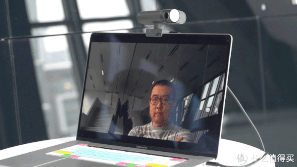 什么是智能摄像头?支持手势、自动跟焦拍摄才算好,Aicoco大眼猴休闲区蓝鸢梦想 - Www.slyday.coM 什么是智能摄像头?支持手势、自动跟焦拍摄才算好,Aicoco大眼猴休闲区蓝鸢梦想 - Www.slyday.coM