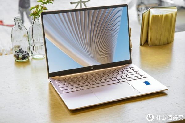 都2022年了,轻薄笔记本真的“徒有虚表”吗?有值得入手的吗?休闲区蓝鸢梦想 - Www.slyday.coM 都2022年了,轻薄笔记本真的“徒有虚表”吗?有值得入手的吗?休闲区蓝鸢梦想 - Www.slyday.coM