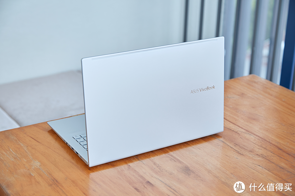都2022年了,轻薄笔记本真的“徒有虚表”吗?有值得入手的吗?休闲区蓝鸢梦想 - Www.slyday.coM 都2022年了,轻薄笔记本真的“徒有虚表”吗?有值得入手的吗?休闲区蓝鸢梦想 - Www.slyday.coM