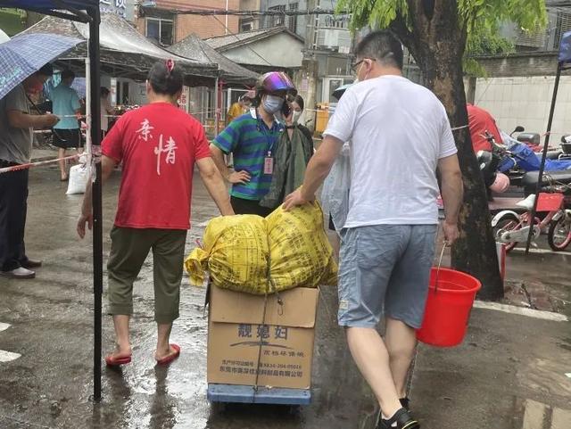 “待到疫情散去,我要举办一场隆重的婚礼!”——郑大五附院援琼抗疫纪实休闲区蓝鸢梦想 - Www.slyday.coM “待到疫情散去,我要举办一场隆重的婚礼!”——郑大五附院援琼抗疫纪实休闲区蓝鸢梦想 - Www.slyday.coM