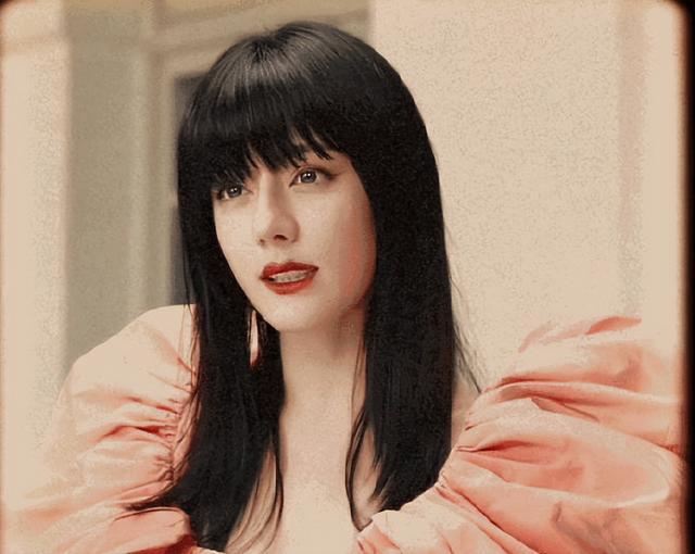 迪丽热巴与段奕宏合拍封面,平平无奇很敷衍,被嘲照片像拼接休闲区蓝鸢梦想 - Www.slyday.coM 迪丽热巴与段奕宏合拍封面,平平无奇很敷衍,被嘲照片像拼接休闲区蓝鸢梦想 - Www.slyday.coM