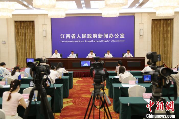 (中国这十年)十年来江西为65.86万名劳动者追发工资等待遇60.93亿元休闲区蓝鸢梦想 - Www.slyday.coM (中国这十年)十年来江西为65.86万名劳动者追发工资等待遇60.93亿元休闲区蓝鸢梦想 - Www.slyday.coM